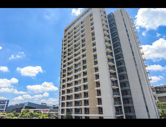 1 BEDROOM APARTMENT FOR SALE IN MENLYN